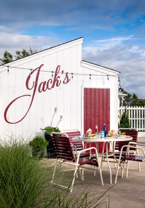 Jack's Shack, pool, grill, food