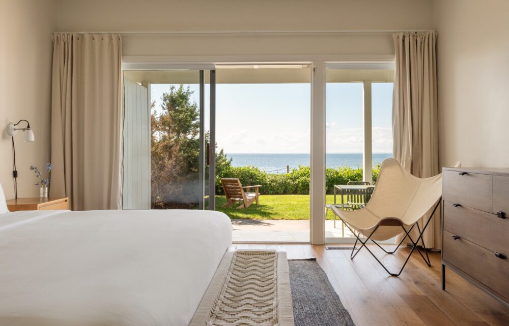 suite with patio to the beach