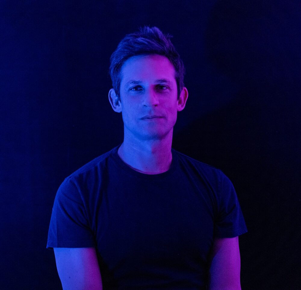 Headshot of Johnathan Rosen.