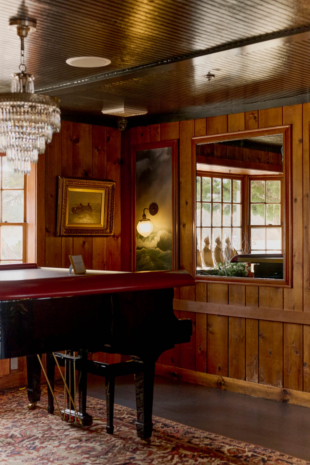 Piano Bar Live Music